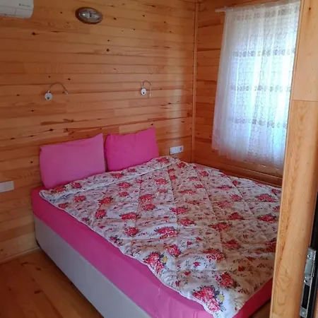 Camping Mustafa Nacakci *